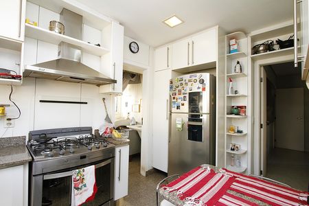 Apartamento à venda com 267m², 4 quartos e 4 vagasCozinha