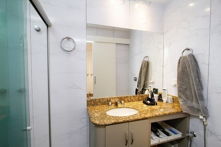 Banheiro do Quarto 4 de apartamento à venda com 4 quartos, 267m² em Buritis, Belo Horizonte