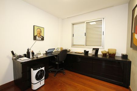 Apartamento à venda com 267m², 4 quartos e 4 vagasQuarto 2