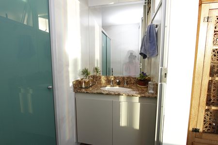 Apartamento à venda com 267m², 4 quartos e 4 vagasBanheiro cobertura