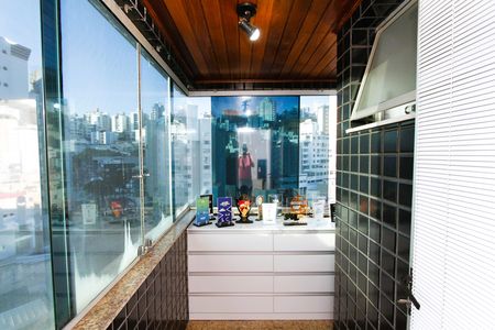 Apartamento à venda com 267m², 4 quartos e 4 vagasEscritório