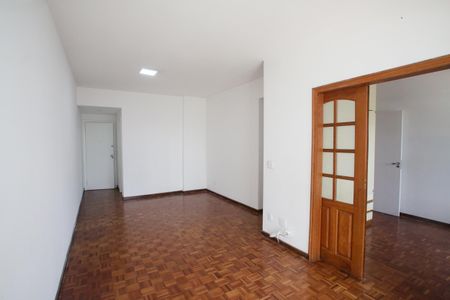 Apartamento para alugar com 80m², 3 quartos e 1 vagaSala
