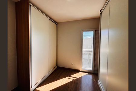Casa de condomínio à venda com 85m², 2 quartos e 2 vagasCloset da suíte