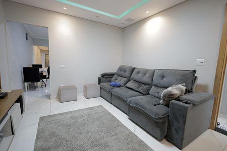 Casa à venda com 190m², 2 quartos e 2 vagas Casa à venda com 190m², 2 quartos e 2 vagasSala