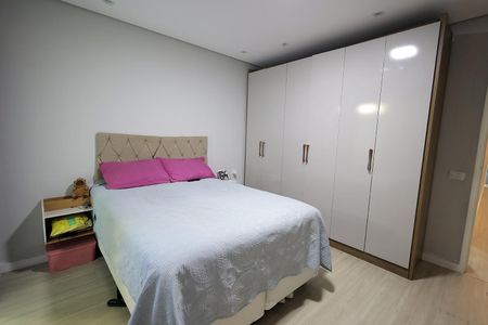 Casa à venda com 190m², 2 quartos e 2 vagas Casa à venda com 190m², 2 quartos e 2 vagasQuarto Suíte