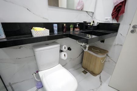 Casa à venda com 190m², 2 quartos e 2 vagas Casa à venda com 190m², 2 quartos e 2 vagasBanheiro