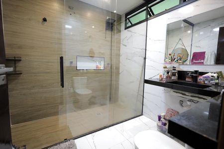 Casa à venda com 190m², 2 quartos e 2 vagas Casa à venda com 190m², 2 quartos e 2 vagasBanheiro Suíte