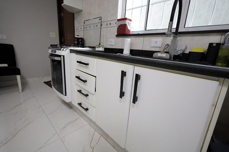 Casa à venda com 190m², 2 quartos e 2 vagas Casa à venda com 190m², 2 quartos e 2 vagasCozinha