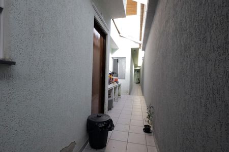 Casa à venda com 190m², 2 quartos e 2 vagas Casa à venda com 190m², 2 quartos e 2 vagasCorredor