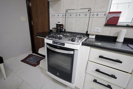 Casa à venda com 190m², 2 quartos e 2 vagas Casa à venda com 190m², 2 quartos e 2 vagasCozinha