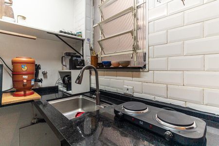 Cozinha de kitnet/studio para alugar com 1 quarto, 32m² em República, São Paulo