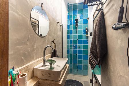 Banheiro de kitnet/studio para alugar com 1 quarto, 32m² em República, São Paulo
