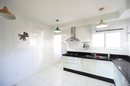 Apartamento para alugar com 130m², 3 quartos e 2 vagas Apartamento para alugar com 130m², 3 quartos e 2 vagasCozinha