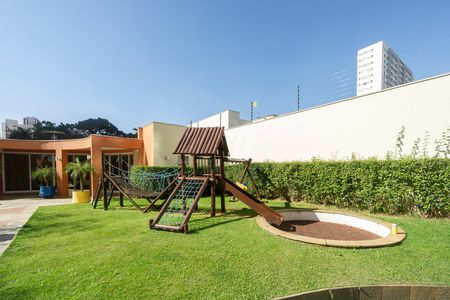 Apartamento para alugar com 130m², 3 quartos e 2 vagas Apartamento para alugar com 130m², 3 quartos e 2 vagasPlayground