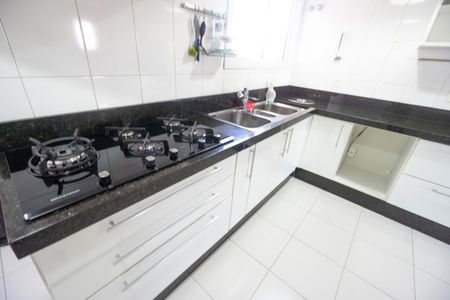 Apartamento para alugar com 130m², 3 quartos e 2 vagas Apartamento para alugar com 130m², 3 quartos e 2 vagasPia e cooktop