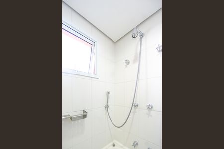 Apartamento para alugar com 130m², 3 quartos e 2 vagas Apartamento para alugar com 130m², 3 quartos e 2 vagasChuveiro