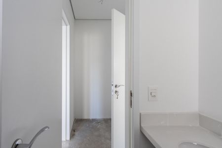 Apartamento à venda com 161m², 3 quartos e 2 vagas Apartamento à venda com 161m², 3 quartos e 2 vagasQuarto 3 - Banheiro da Suite