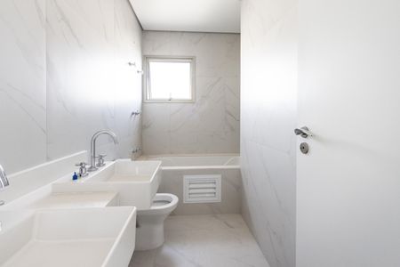 Apartamento à venda com 161m², 3 quartos e 2 vagas Apartamento à venda com 161m², 3 quartos e 2 vagasQuarto 1 - Banheiro da Suite