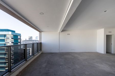 Apartamento à venda com 161m², 3 quartos e 2 vagas Apartamento à venda com 161m², 3 quartos e 2 vagasVaranda