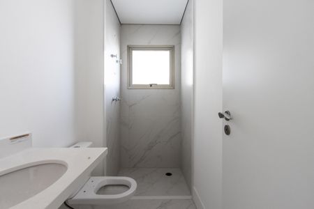 Apartamento à venda com 161m², 3 quartos e 2 vagas Apartamento à venda com 161m², 3 quartos e 2 vagasQuarto 3 - Banheiro da Suite
