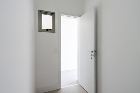Apartamento à venda com 161m², 3 quartos e 2 vagas Apartamento à venda com 161m², 3 quartos e 2 vagasQuarto de Serviço