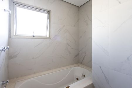 Apartamento à venda com 161m², 3 quartos e 2 vagas Apartamento à venda com 161m², 3 quartos e 2 vagasQuarto 1 - Banheiro da Suite