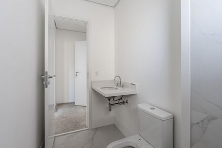 Apartamento à venda com 161m², 3 quartos e 2 vagas Apartamento à venda com 161m², 3 quartos e 2 vagasQuarto 3 - Banheiro da Suite