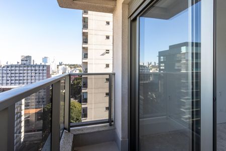 Apartamento à venda com 161m², 3 quartos e 2 vagas Apartamento à venda com 161m², 3 quartos e 2 vagasQuarto 1 - Varanda da Suite
