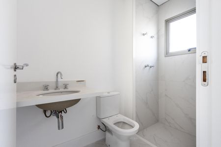 Apartamento à venda com 161m², 3 quartos e 2 vagas Apartamento à venda com 161m², 3 quartos e 2 vagasQuarto 2 - Banheiro da Suite