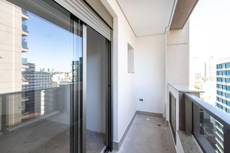 Apartamento à venda com 161m², 3 quartos e 2 vagas Apartamento à venda com 161m², 3 quartos e 2 vagasQuarto 3 - Varanda da Suite