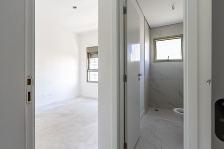 Apartamento à venda com 222m², 4 quartos e 3 vagas Apartamento à venda com 222m², 4 quartos e 3 vagasQuarto 2 - Suite