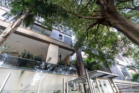 Apartamento à venda com 222m², 4 quartos e 3 vagas Apartamento à venda com 222m², 4 quartos e 3 vagasFachada do Condomínio