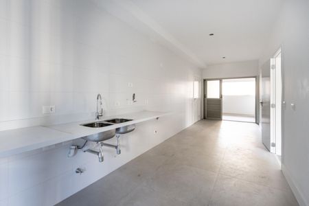 Apartamento à venda com 222m², 4 quartos e 3 vagas Apartamento à venda com 222m², 4 quartos e 3 vagasCozinha