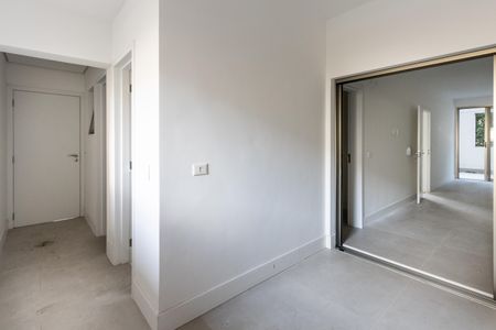 Apartamento à venda com 222m², 4 quartos e 3 vagas Apartamento à venda com 222m², 4 quartos e 3 vagasÁrea de Serviço