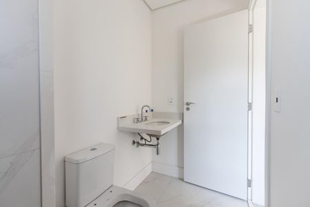 Apartamento à venda com 222m², 4 quartos e 3 vagas Apartamento à venda com 222m², 4 quartos e 3 vagasQuarto 3 - Banheiro da Suite