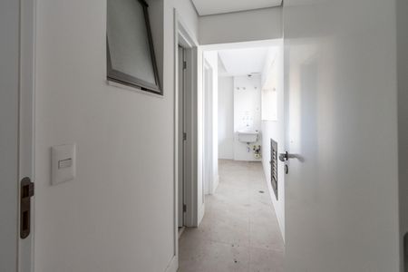 Apartamento à venda com 222m², 4 quartos e 3 vagas Apartamento à venda com 222m², 4 quartos e 3 vagasCorredor de Serviço
