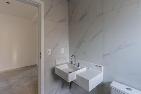 Apartamento à venda com 222m², 4 quartos e 3 vagas Apartamento à venda com 222m², 4 quartos e 3 vagasQuarto 1 - Banheiro 1 da Suite Master