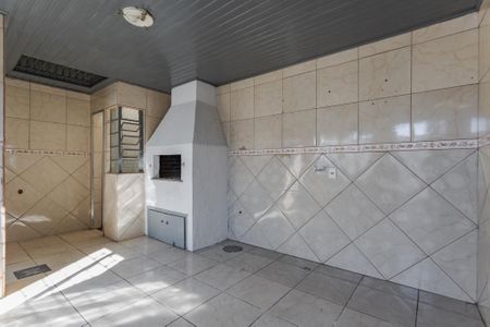 Casa à venda com 153m², 2 quartos e 2 vagas Casa à venda com 153m², 2 quartos e 2 vagasCozinha e Área de Serviço