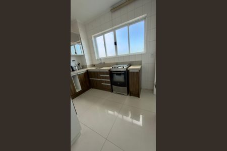 Cozinha de casa à venda com 2 quartos, 130m² em Jardim Itu, Porto Alegre