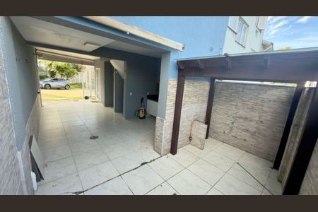 Área Externa de casa à venda com 2 quartos, 130m² em Jardim Itu, Porto Alegre