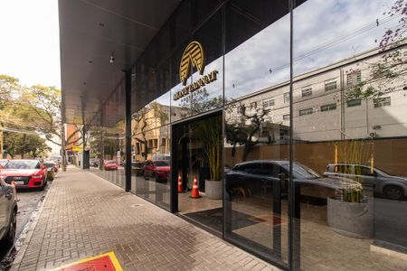 Fachada de apartamento para alugar com 1 quarto, 34m² em Centro, Curitiba