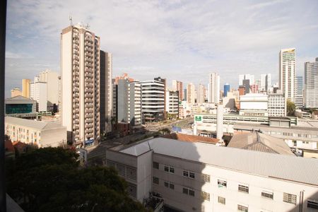 Vista do Quarto de apartamento para alugar com 1 quarto, 34m² em Centro, Curitiba