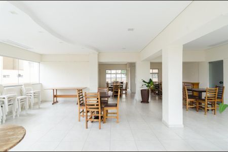 Apartamento à venda com 62m², 2 quartos e 1 vaga Apartamento à venda com 62m², 2 quartos e 1 vagaÁrea comum - Salão de festas