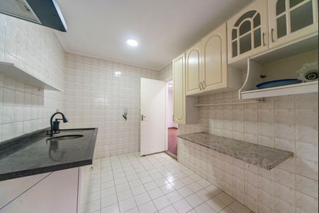 Apartamento à venda com 62m², 2 quartos e 1 vaga Apartamento à venda com 62m², 2 quartos e 1 vagaCozinha