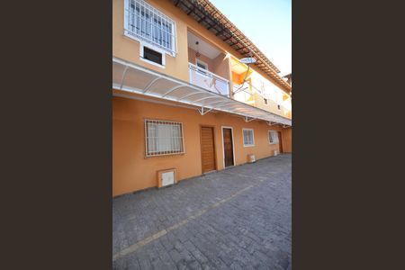 Casa à venda com 74m², 2 quartos e 1 vagaFachada