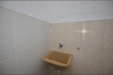 Casa à venda com 74m², 2 quartos e 1 vagaÁrea de Serviço