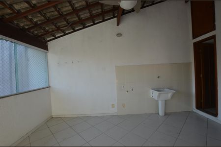 Casa à venda com 74m², 2 quartos e 1 vagaÁrea de Serviço