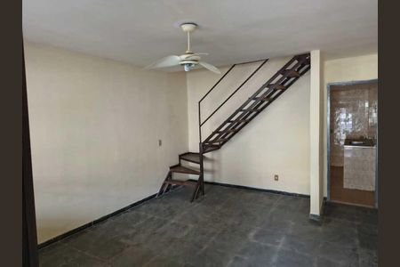 Sala de casa de condomínio para alugar com 3 quartos, 230m² em Centro, Nova Iguaçu