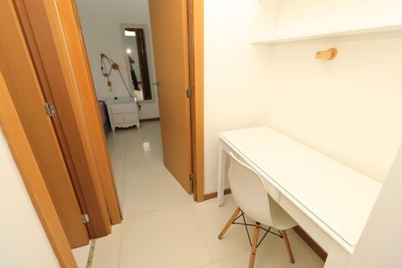 Apartamento para alugar com 49m², 1 quarto e 1 vagaEscritório