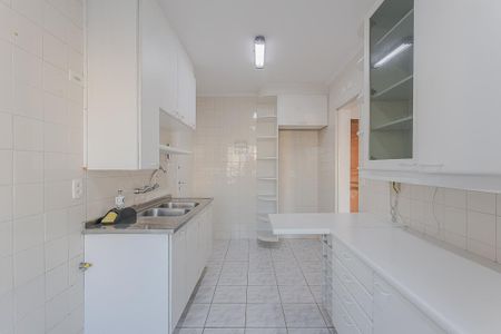 Cozinha de apartamento para alugar com 3 quartos, 208m² em Vila Anglo Brasileira, São Paulo